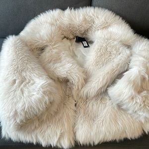 BRAND NEW BEAUTIFUL reversible statement winter jacket from Banana Republic.